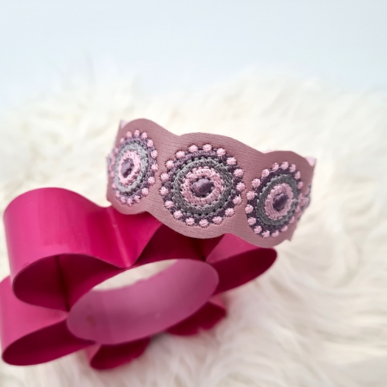 Preview: Armband in altrosa/grau, 22cm lang